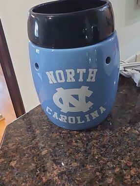 UNC Scentsy Wax Warmer